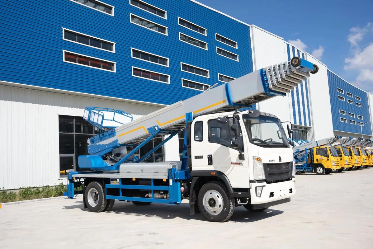 洪雅出租云梯车高空作业车 建筑垃圾搬运